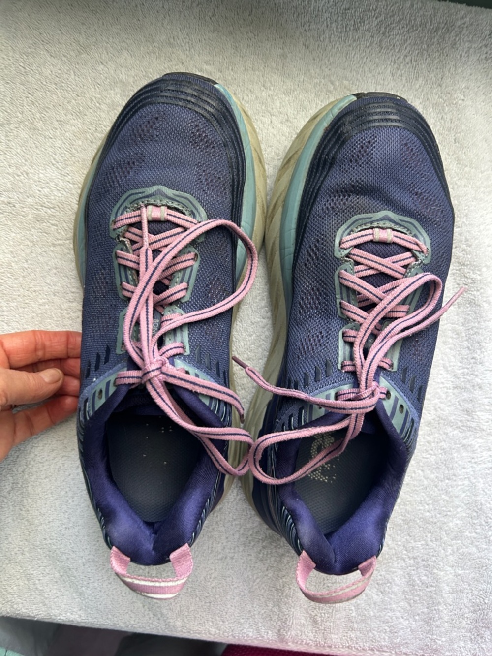 Hoka One One Women's 8 Navy Mesh Sneakers with Purple Laces Bondi 6